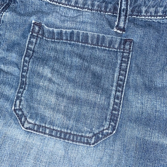 Treasure & Bond Denim jean shorts in size 28. - Picture 4 of 5